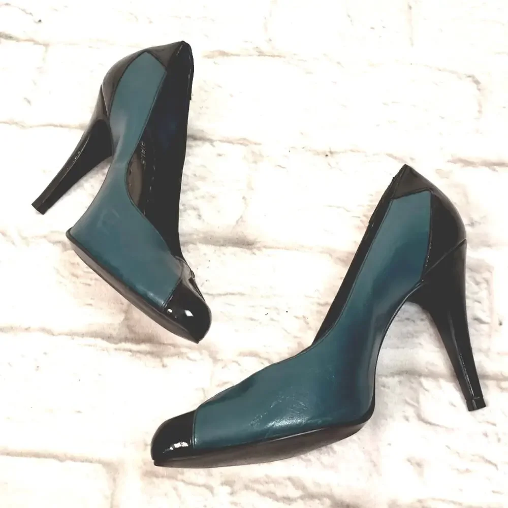 BCBGirls women's Green/Black Leather Heels size 7B